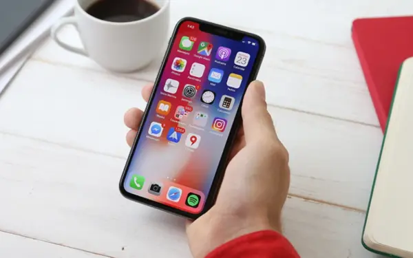 Trabajos que puedes realizar tan solo usando el Teléfono Móvil